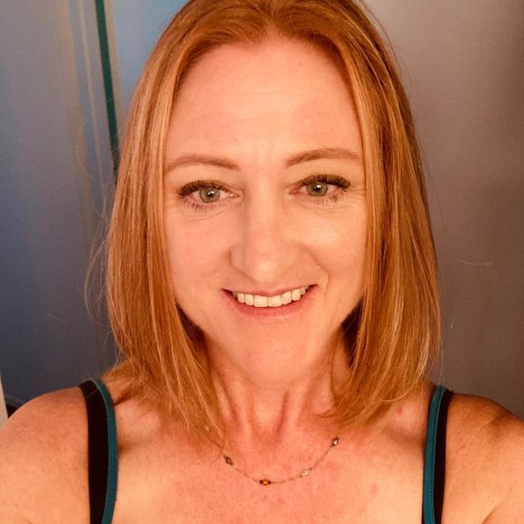 Meet your Posher, Laura - Picture 1 of 8